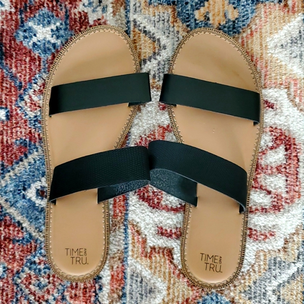 Time and Tru Black Slip On Sandals